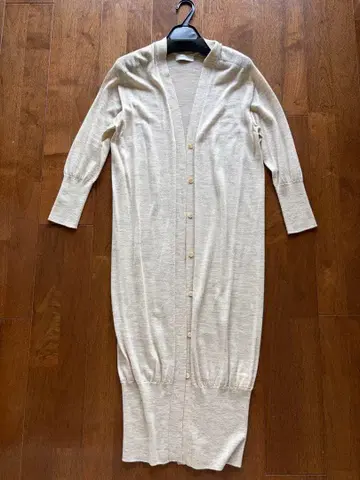 투모로우랜드 울 가디건