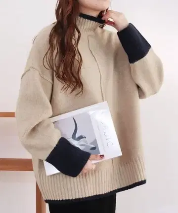 reca 바이컬러 하이넥 니트