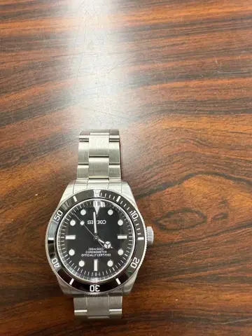 다이버즈 타입 자동 와인딩 손목시계