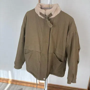 올리브 그린 보아 옷깃 자켓 M 사이즈