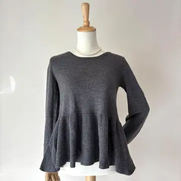 새상품급 UNITED ARROWS 페플럼 니트 그레이 유나이티드 애로우즈