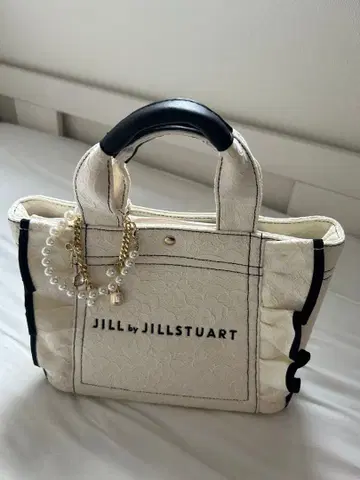 JILL by JILLSTUART 화이트 토트백 레이스 비쥬 포함