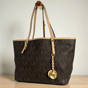 새상품급 마이클코어스 토트백 PVC 가죽 어깨걸이 MK 로고 다크 브라운