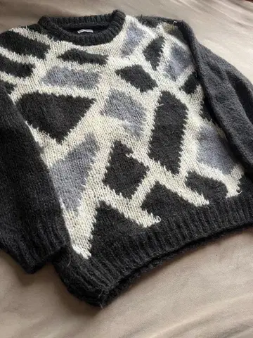 니트 디자인 스웨터 핸드메이드 디자이너