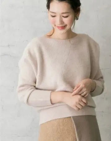 폭스 울 절개 니트 어반리서치 로쏘 DOORS