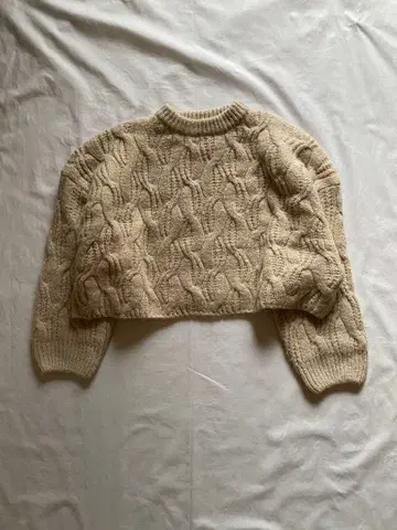 select moca 케이블 짜임 크림색 니트