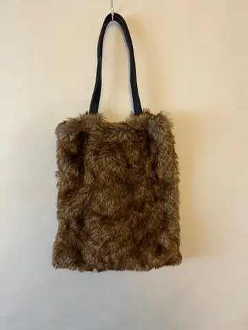 브라운 퍼 핸드백