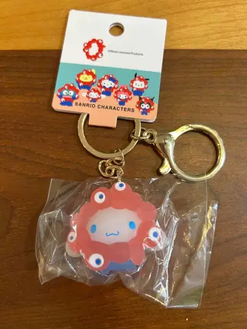 미야쿠미야쿠 산리오 콜라보 클리어 키링 시나모롤 변신 입체