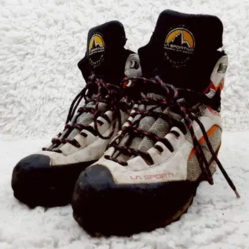 새상품급 25cm LA SPORTIVA 라스포르티바 등산화 화이트 블랙