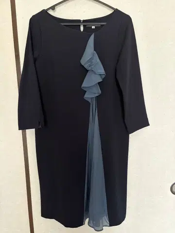 네이비 7부 소매 프릴 원피스