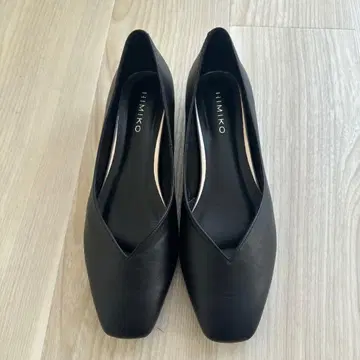 HIMIKO 블랙 스틸레토 펌프스