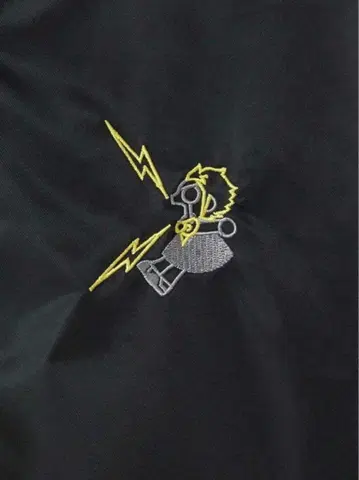 graniph 골드 컬러의 갓슈 리버서블 아우터