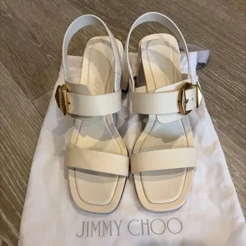 지미추 화이트 스트랩 샌들