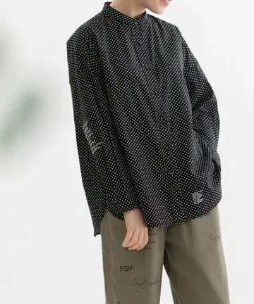 25AW 신상 놉드노드 밴드 카라 자수 블라우스