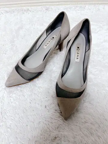 DIANA 그레이 스틸레토 펌프스