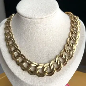 MONET 골드 컬러 목걸이