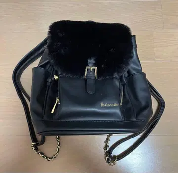 인조 모피 포함 블랙 백팩