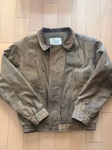 가죽 자켓 구제 의류