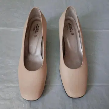 HUSH PUPPIES: 하이힐, 천연 가죽, 베이지색, 일본제