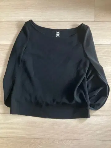 두지엠 클라세 케이프 블라우스 블랙