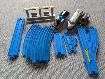 프라레일 토마스 켄지와 토마스의 술래잡기 세트