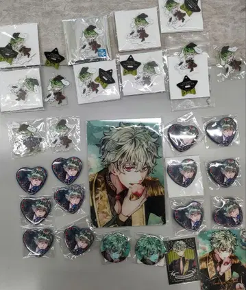 악마 집사와 검은 고양이 하나마루 아크릴 스탠드 캔뱃지 묶음 판매