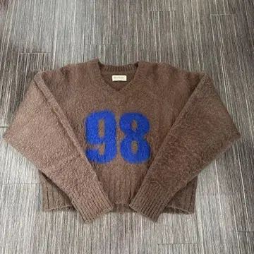 BEAMS BOY 넘버링 로고 풀오버