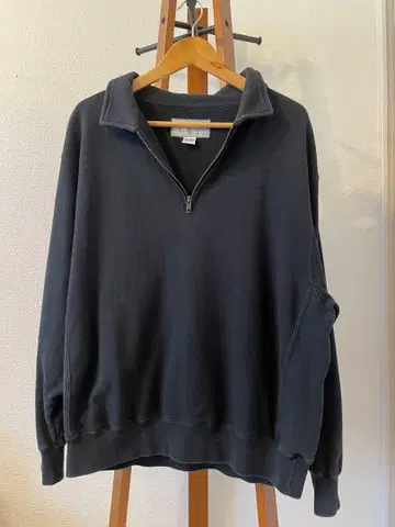 러셀 애슬레틱 하프 지퍼 맨투맨 블랙