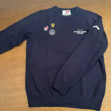 MASTER BUNNY EDITION 네이비 스웨터