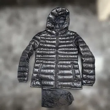 미사용에 가까운 유니클로 라이트 타운 블랙