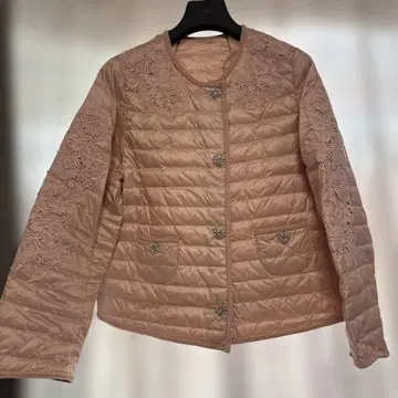 미사용에 가까운 슈퍼 뷰티 아우라보 핑크 자수 다운 42