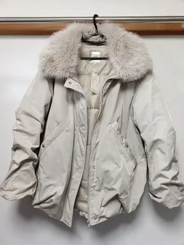 퍼 달린 그레이 밀리터리 코트 프리 사이즈