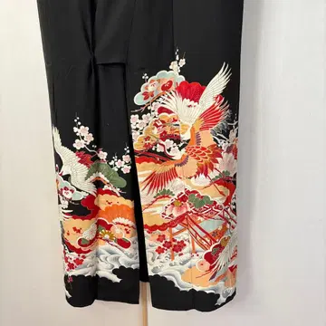 새상품급 앤티크 블랙 전통 예복 기모노 학과 꽃 자수