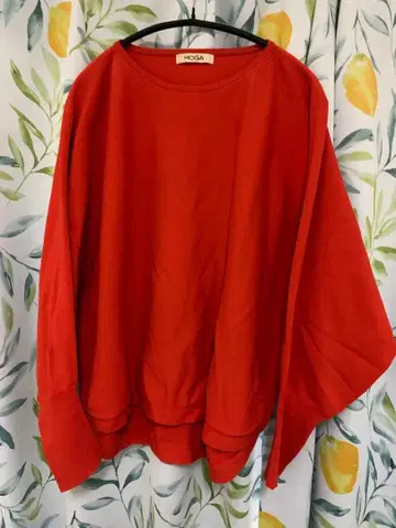오렌지 드롭 숄더 긴팔 상의