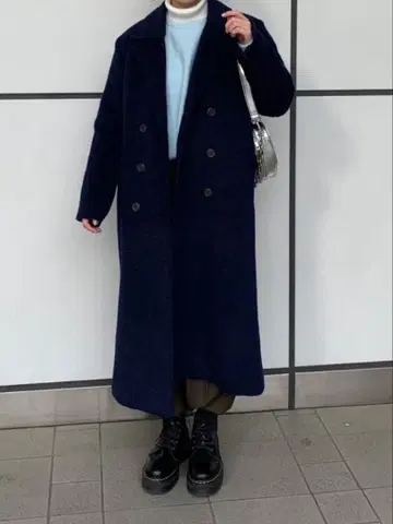 네이비 롱 코트