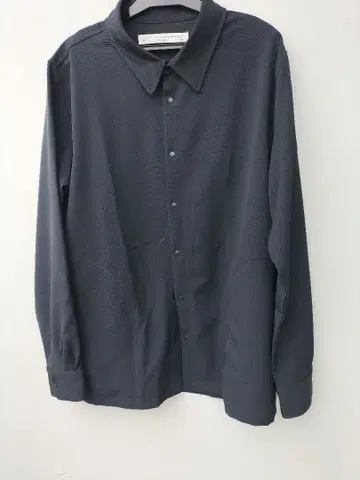 CALL & RESPONSE 블랙 긴팔 셔츠