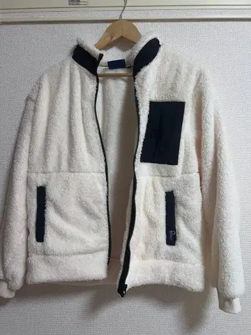 화이트 플리스 자켓