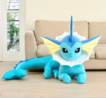 등신대 샤워즈 누워있는 모습