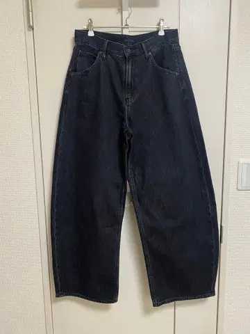 [미사용 새상품] UNIQLO 배기 커브 청바지 기장 짧음