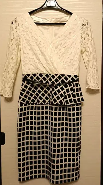 골디 H 레이스 긴팔 체크 무늬 타이트 원피스