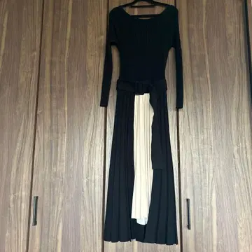 [ 프레이 아이디 ] 블랙 니트 롱 원피스