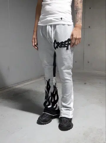 CREF 불꽃 디자인 팬츠 L 사이즈