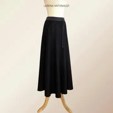 [ LORENA ANTONIAZZI ] 스트레치 울 소재 플레어 스커트