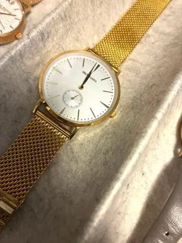 컨디션 최상 흠집/얼룩 없음 골드 여성용 손목시계
