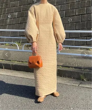 PERNA/퀼팅 타이트 롱 원피스