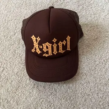 x-girl 브라운 로고 캡 원사이즈