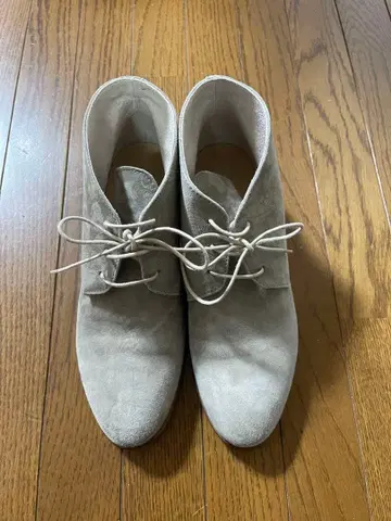 베이지 스웨이드 처카 부츠 37