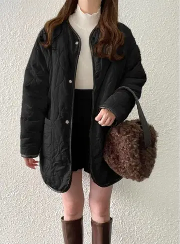 가죽 파이핑 보아 X 퀼팅 리버서블 코트 (프리 사이즈)