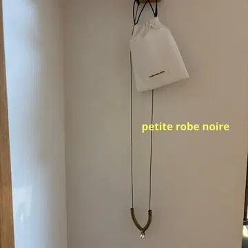 petite robe noire 비즈 목걸이