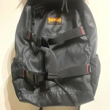 Thrasher 백팩 파이어 패턴 택